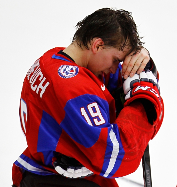 Американцев выбесило вызывающее отмечание российского хоккеиста! Бучневич получил в лицо за проделку на МЧМ