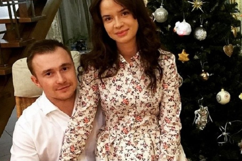 «Он начал меня душить в автомобиле, ребенок орал «Не трогай маму!». Откровения экс-супруги хоккеиста Величкина