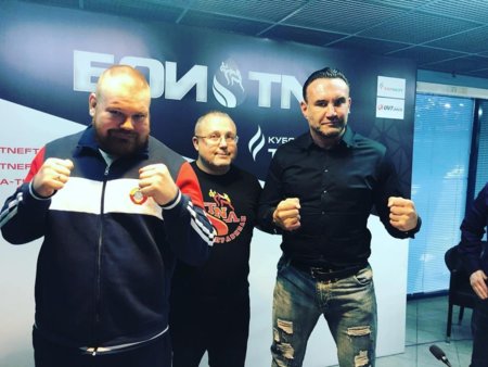 Кошмарный сон Дацика. Рыжего Тарзана вырубили страшным ударом в печень
