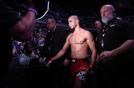Крутой дагестанец из UFC публично отрёкся от России. Как бы не пришлось пожалеть