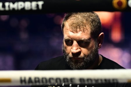 «Вы зачем там нагадили?» Пьяная выходка Емельяненко в аэропорту разрывает соцсети