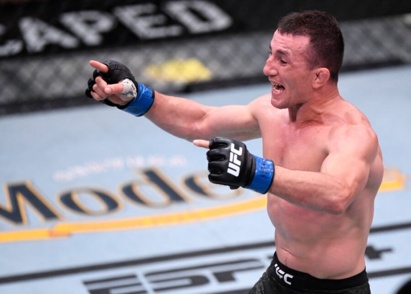 Грузинский боец лёг под нож, чтобы не драться с россиянином в UFC. Настолько боится?