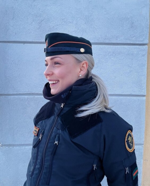 «Я потеряла дар речи». На биатлонистку напал огромный медведь