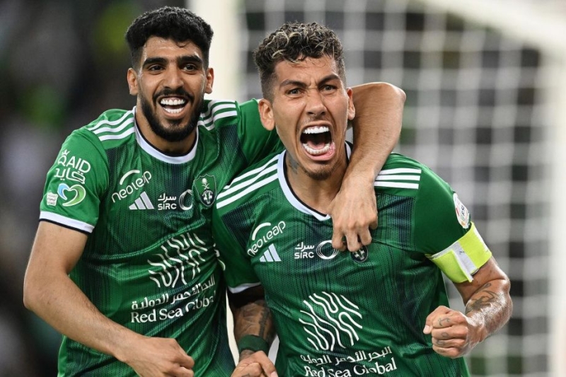 10 топ-матчей четверга: звёзды в Саудовской Аравии, надежды в еврокубках и братское дерби