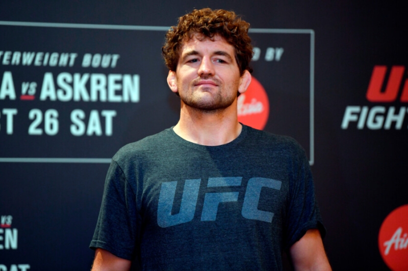 &laquo;Ситуация по-прежнему тяжелая&raquo;. Рекордсмена UFC похоронили заживо