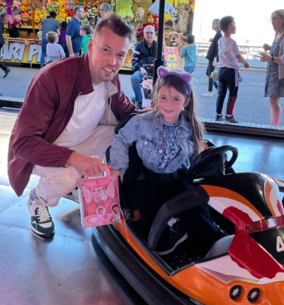 Бывшая звезда &laquo;Формулы-1&raquo; из России покорил красотку-модель. Квяту можно только позавидовать