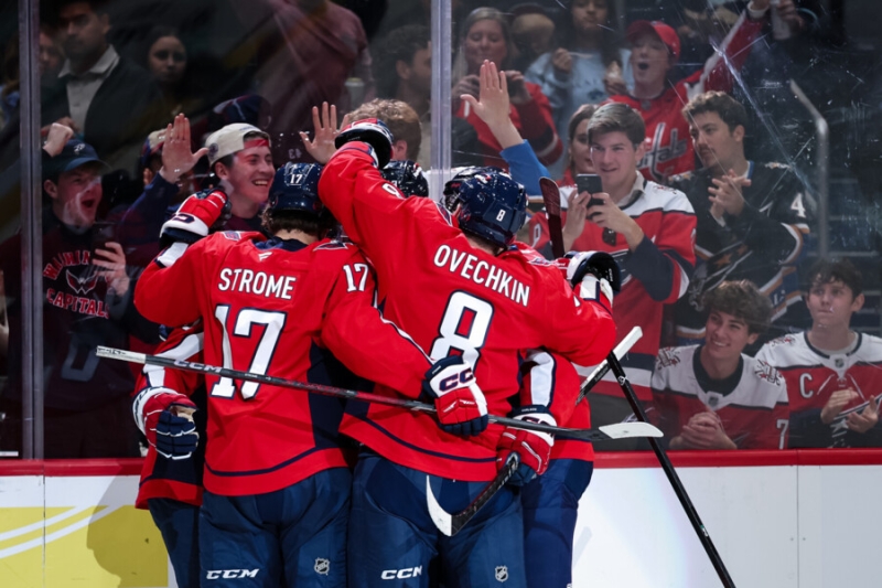 Овечкин вообще думает забивать? Голы потеряли для него значение?