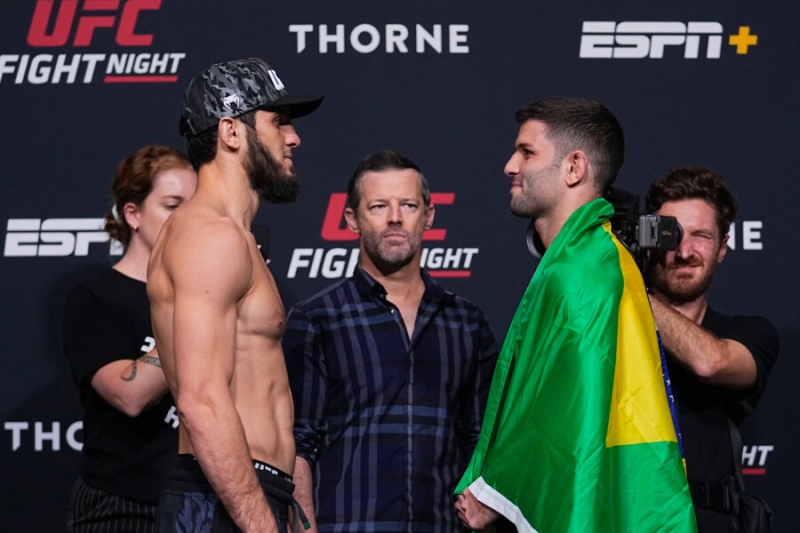 Махачев деклассировал соперника в UFC! Избил до крови и задушил