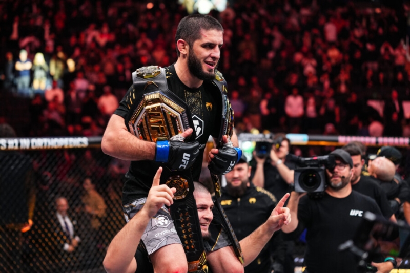 &laquo;Новый GOAT в UFC&raquo;. На Западе Махачева признали величайшим бойцом в истории
