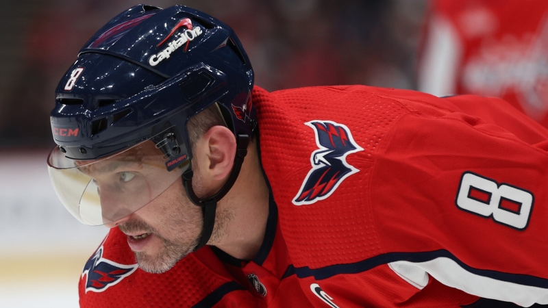 ovechkinzastavilsopernikakrichatotbolizubodrobitelnyjpriemotlegendynhle9d0cd0 Новости СПОРТА свежие события спорта Футбол Хоккей Теннис ММА