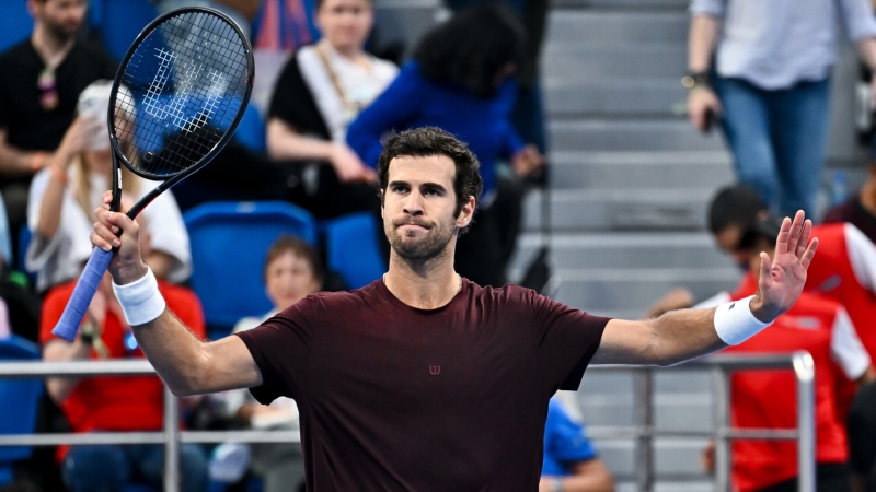 hachanovobygralshevchenkonastartetennisnogoturniravdubae5d83f37 Новости СПОРТА свежие события спорта Футбол Хоккей Теннис ММА
