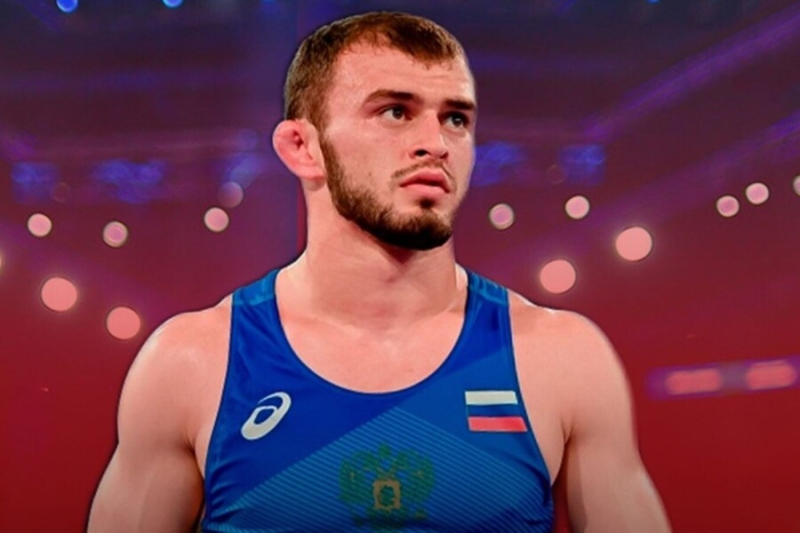 Украинец сбежал прямо с пьедестала чемпионата мира. Позорная русофобская провокация