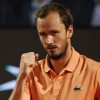 medvedevpobediltiranteivyshelvchetvertfinaltennisnogomastersavrime47b35e3 Новости СПОРТА свежие события спорта Футбол Хоккей Теннис ММА