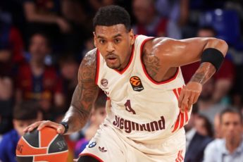 kanadskijbasketbolistkseverratenmejspereshelvuniksizbavariic814d29 Новости СПОРТА свежие события спорта Футбол Хоккей Теннис ММА