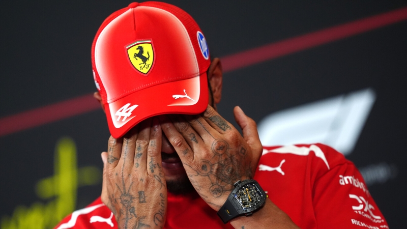 pilotferrarihemiltonoshtrafovannatripoziciinastartegranprivengriiformuly1fff9381 Новости СПОРТА свежие события спорта Футбол Хоккей Теннис ММА