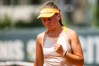 rossijankaibragimovavyshlavovtorojkrugtennisnogoturniravrumynii3646884 Новости СПОРТА свежие события спорта Футбол Хоккей Теннис ММА