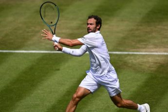 rossijskijtennisistsafiullinvtrehsetahpobedilfonsekuvmatchetretegokrugauimbldonaf55fb4a Новости СПОРТА свежие события спорта Футбол Хоккей Теннис ММА