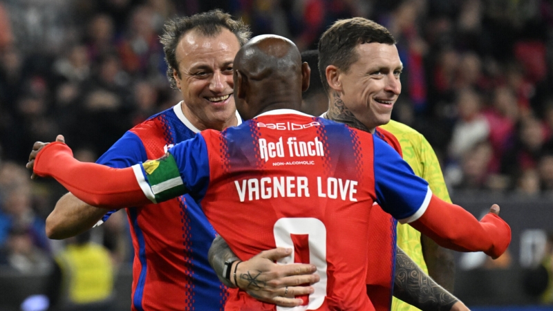 druzjavagneralavasygralivnichjuslegendamicskavproshhalnommatchebrazilskogofutbolistavideoe54875f Новости СПОРТА свежие события спорта Футбол Хоккей Теннис ММА