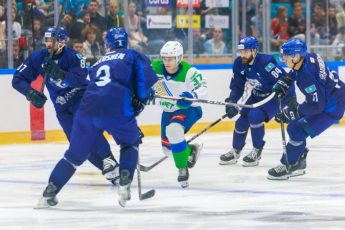 golevoebezumievrossijskomhokkeekomandyzabivalikazhdye4minuty1171489 Новости СПОРТА свежие события спорта Футбол Хоккей Теннис ММА
