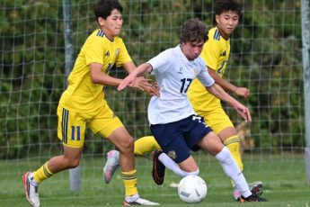 sbornajarossiipofutboluvzjalamedalturnirauefainiktoneposmelzapretitflag9fd5d8c Новости СПОРТА свежие события спорта Футбол Хоккей Теннис ММА