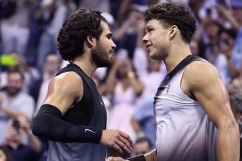 tretjaraketkamirakarlosalkarasschitaetchtoegochetvertfinalnyjmatchusopenprotivbenasheltonasledovalopostavitnaboleeranneevremje8b91c6 Новости СПОРТА свежие события спорта Футбол Хоккей Теннис ММА